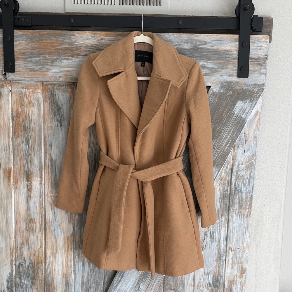 Banana Republic Camel Trench Coat